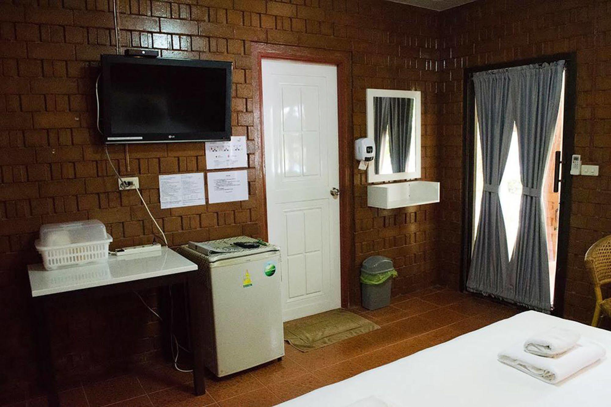 Ban Krut Resort Екстериор снимка